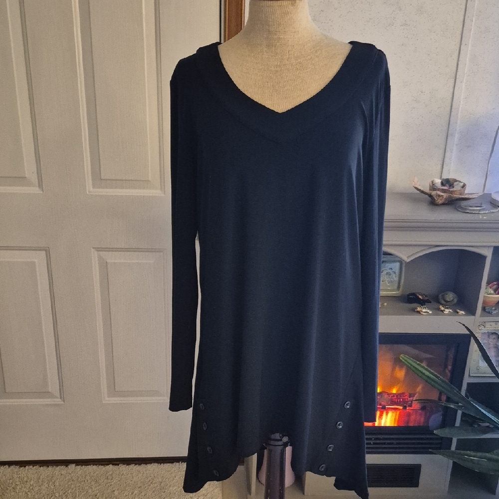 Chic Black V-Neck Women's Tunic Dress